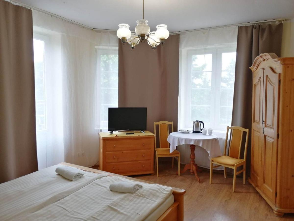 Rezydencja Zamek Krynica Zdroj Buitenkant foto
