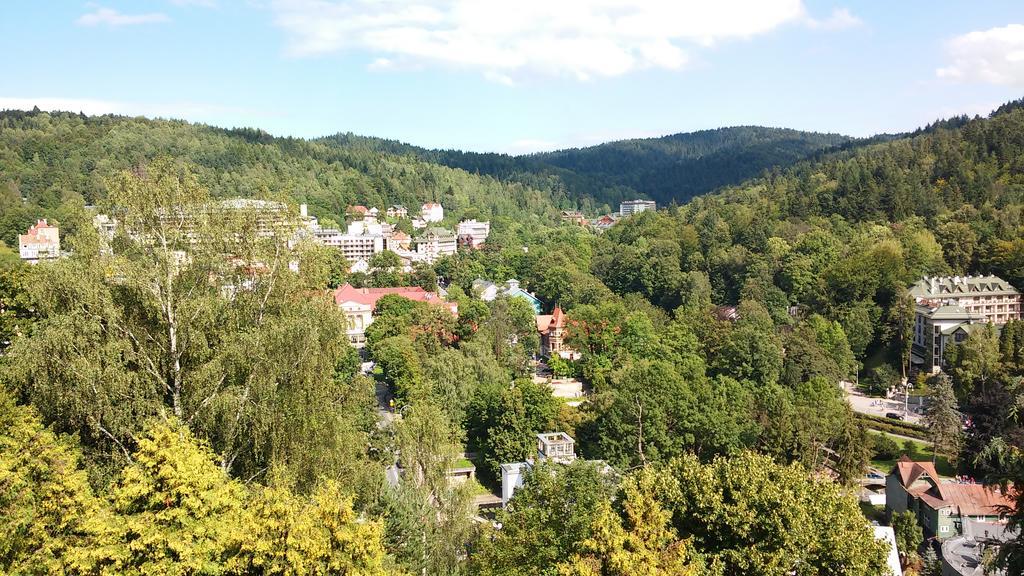 Rezydencja Zamek Krynica Zdroj Buitenkant foto