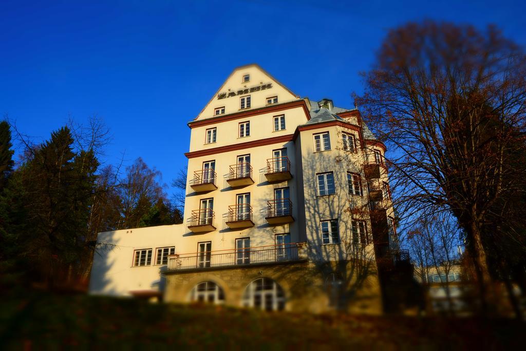 Rezydencja Zamek Krynica Zdroj Buitenkant foto