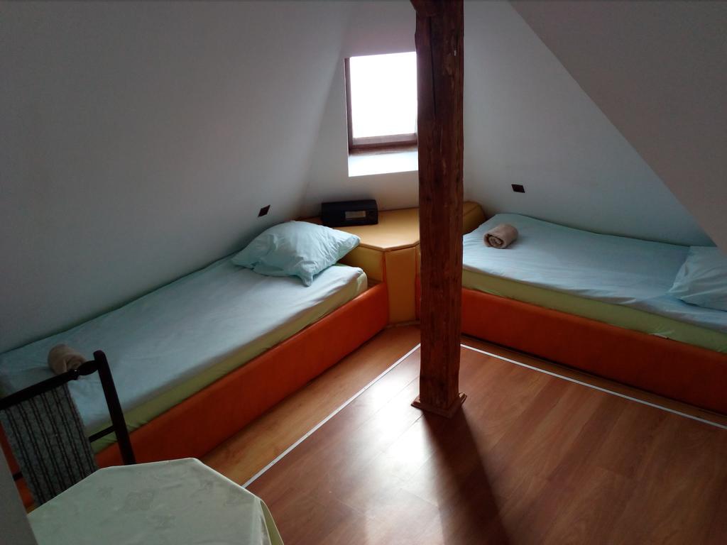 Rezydencja Zamek Krynica Zdroj Buitenkant foto