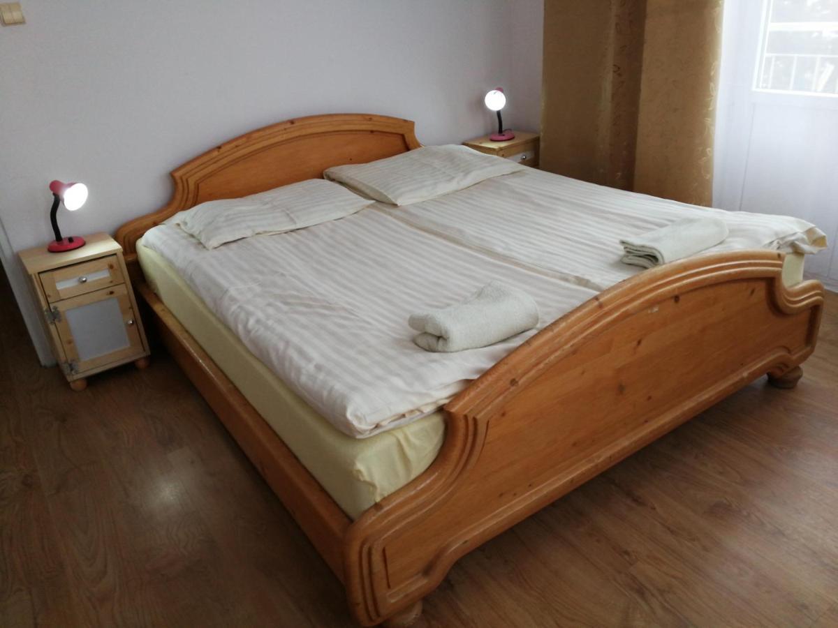 Rezydencja Zamek Krynica Zdroj Buitenkant foto